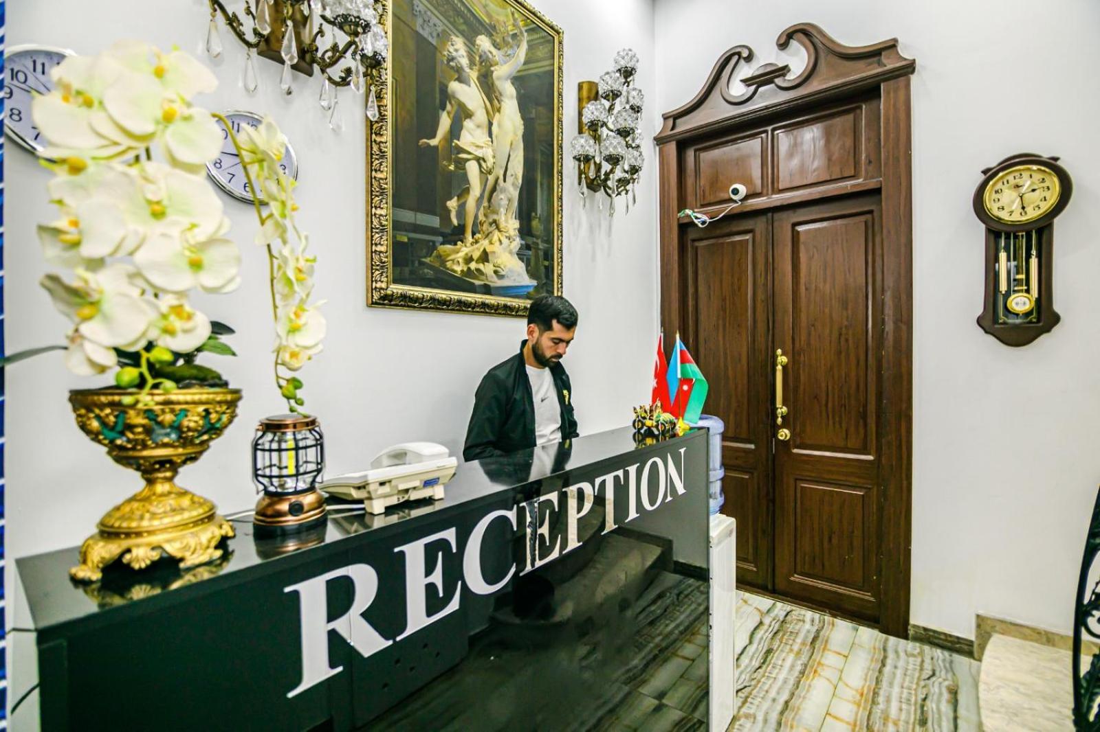 Sera Hotel Baku Bagian luar foto