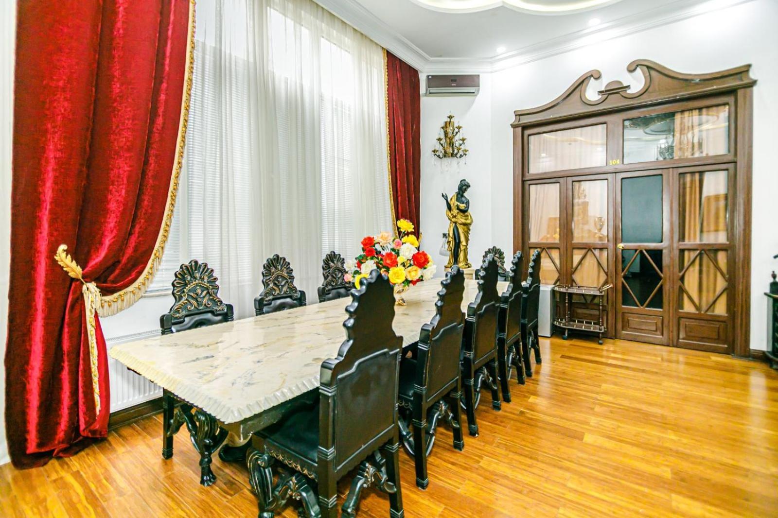Sera Hotel Baku Bagian luar foto