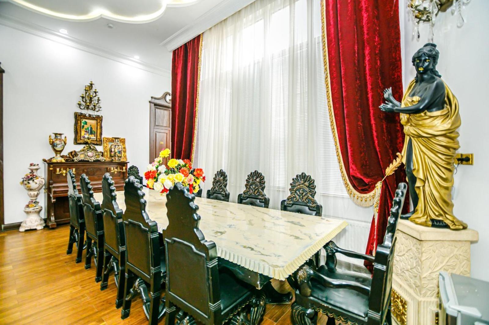Sera Hotel Baku Bagian luar foto